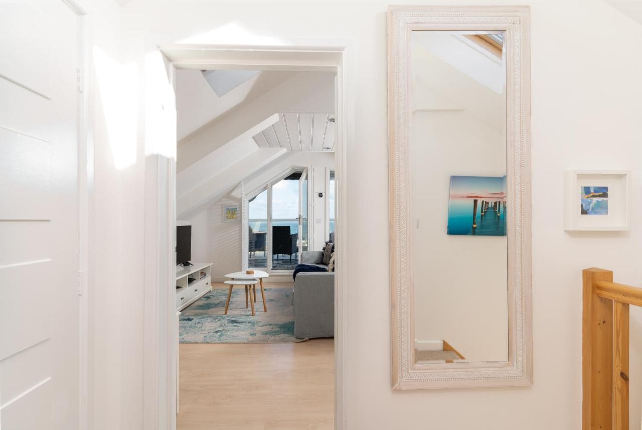 Stunning Views Over Mounts Bay With Balcony Penzance Extérieur photo