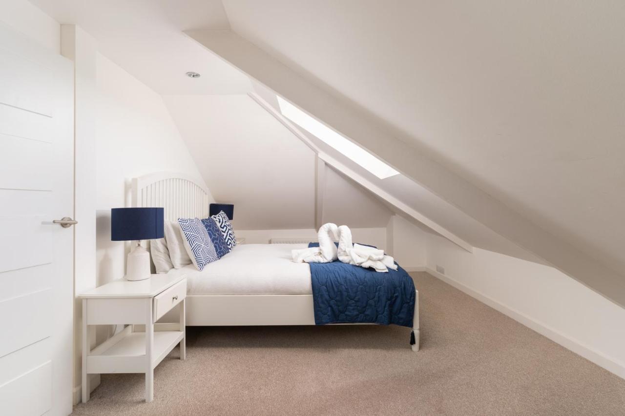 Stunning Views Over Mounts Bay With Balcony Penzance Extérieur photo