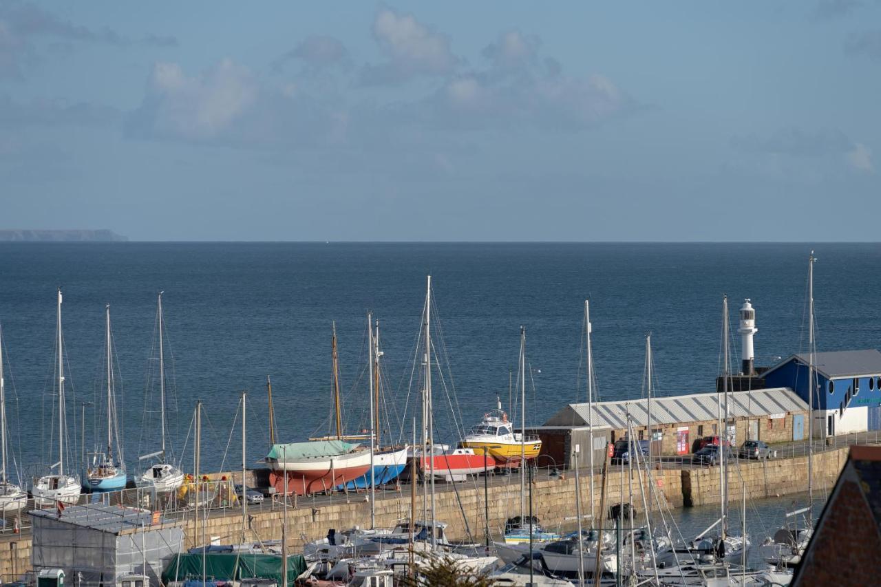 Stunning Views Over Mounts Bay With Balcony Penzance Extérieur photo